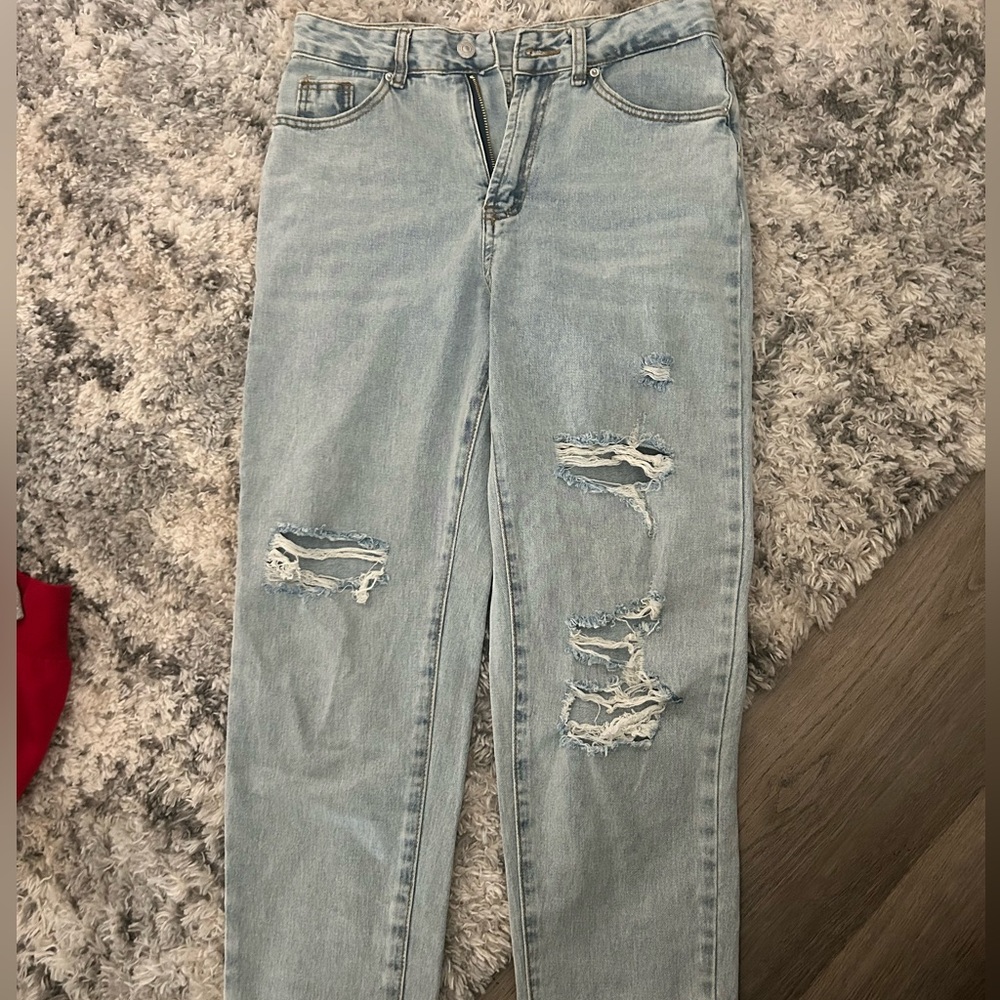 Women’s Ripped Jeans